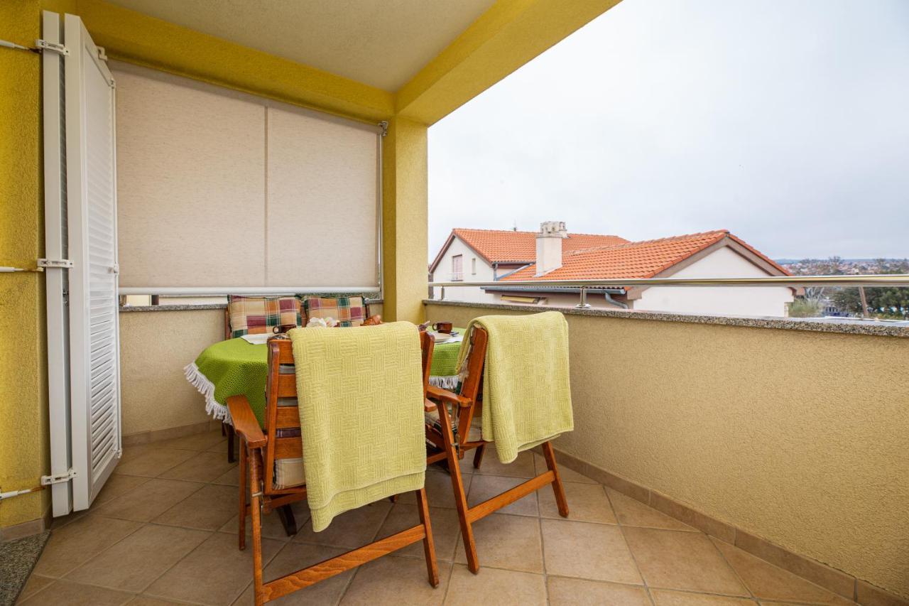 Golden Hope 4+1 Krk Krk Town