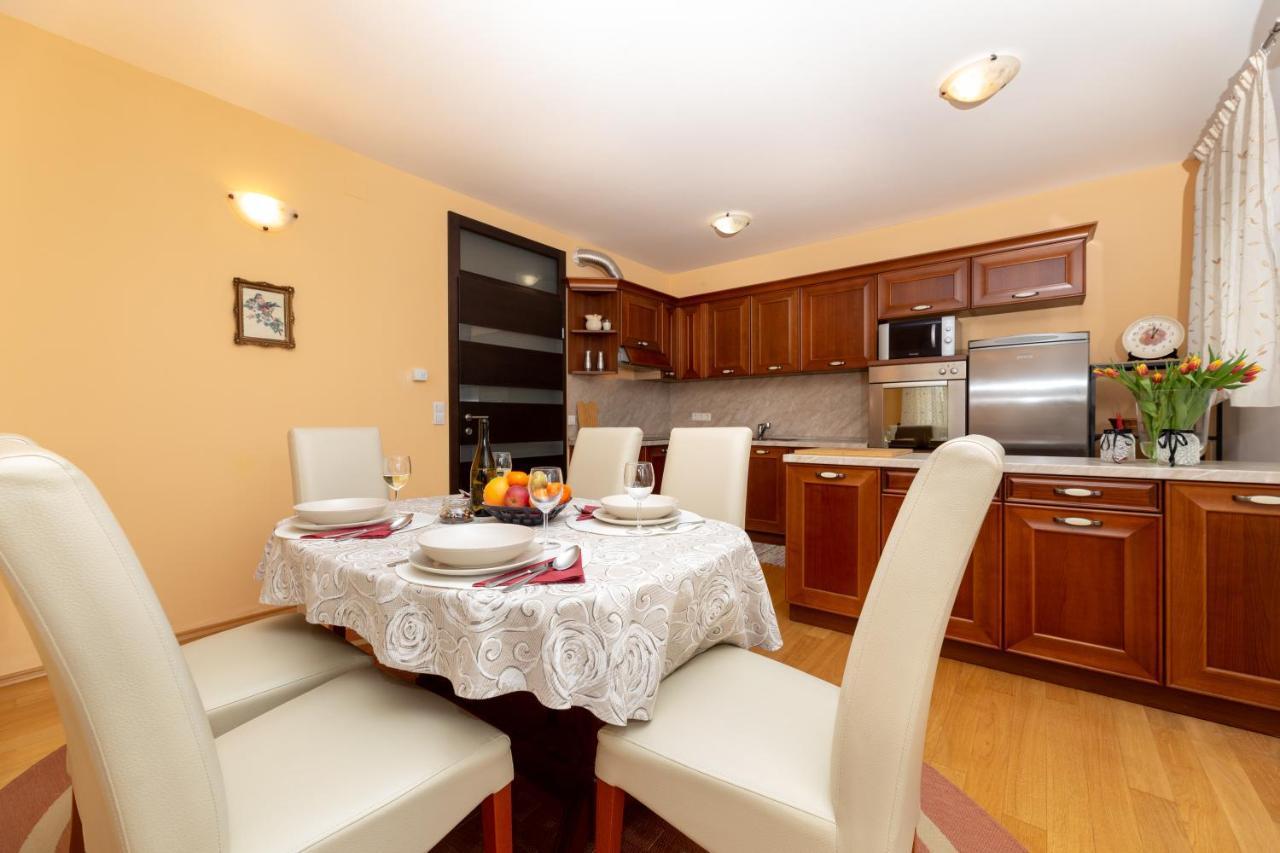 Golden Hope 4+1 Krk Apartment